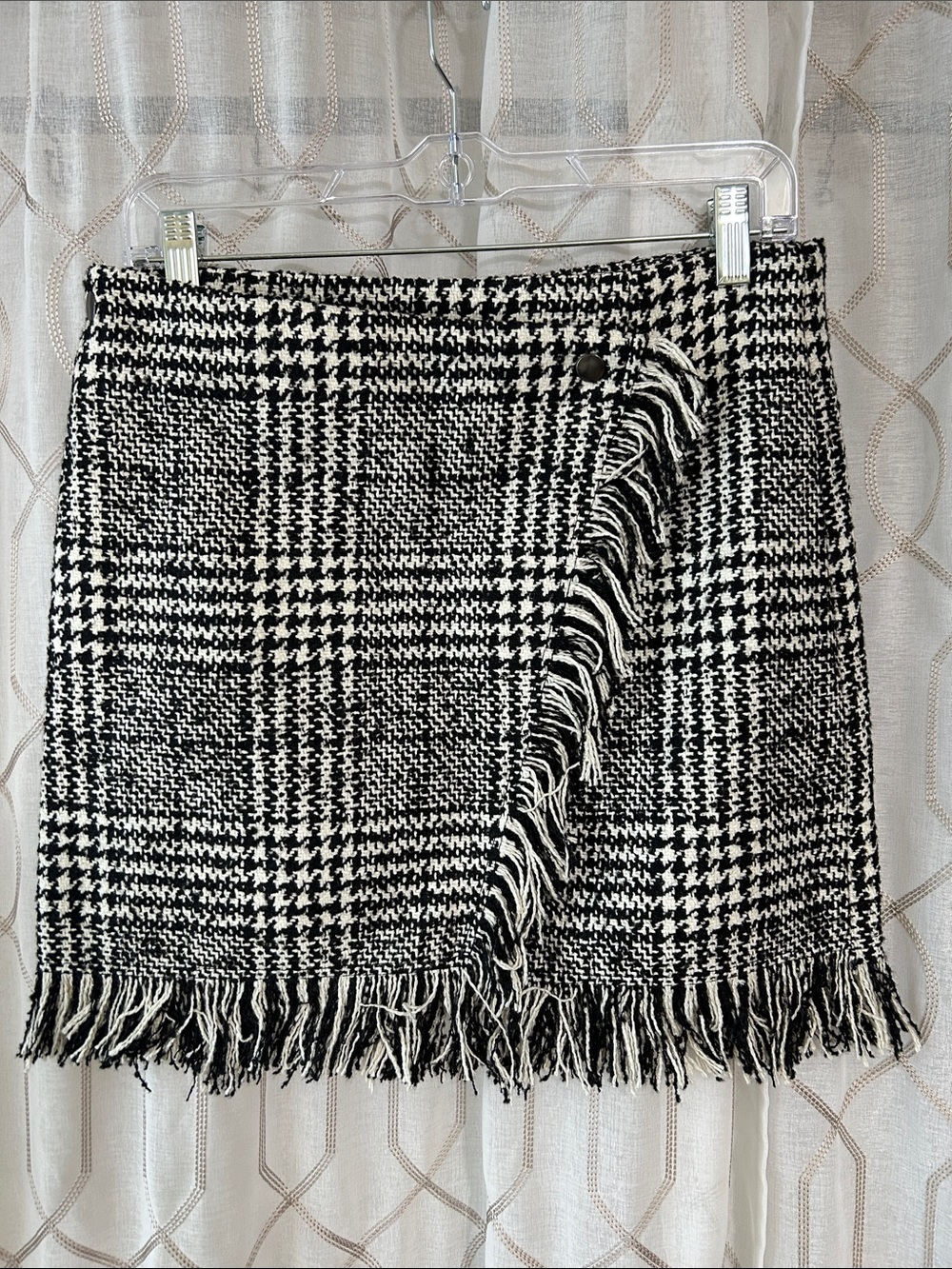 Romeo & Juliet Couture Black and White Plaid Fringe Mini Skirt